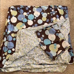 Double size, reversible duvet cover w/ sham cases